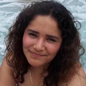 Meet your Posher, Mireya